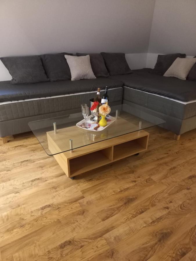 A-M Condominium Veszprem Bagian luar foto