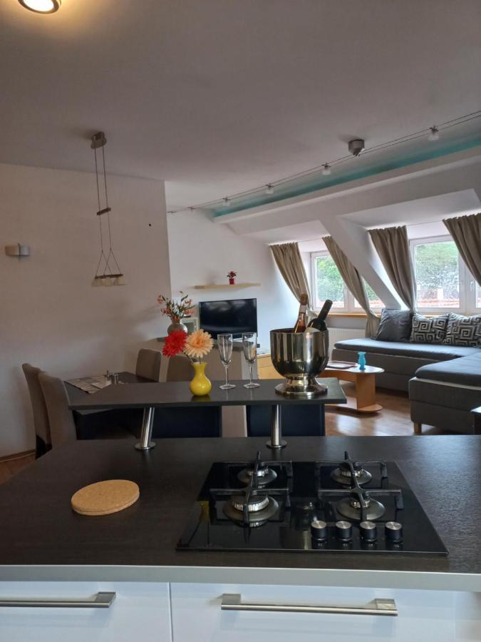 A-M Condominium Veszprem Bagian luar foto