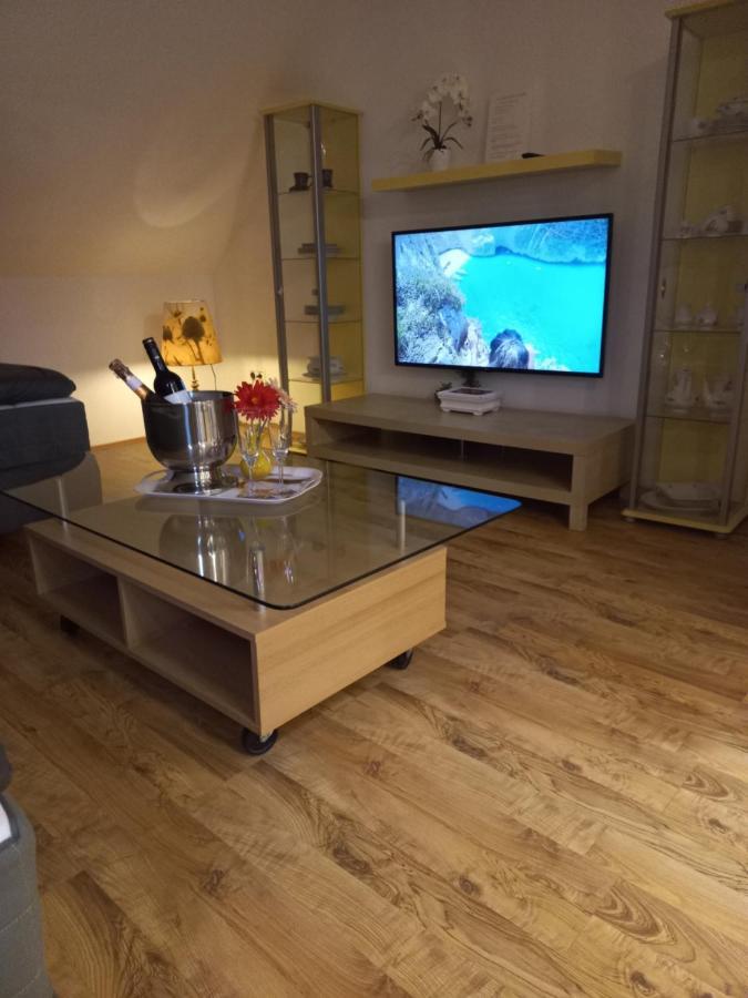 A-M Condominium Veszprem Bagian luar foto