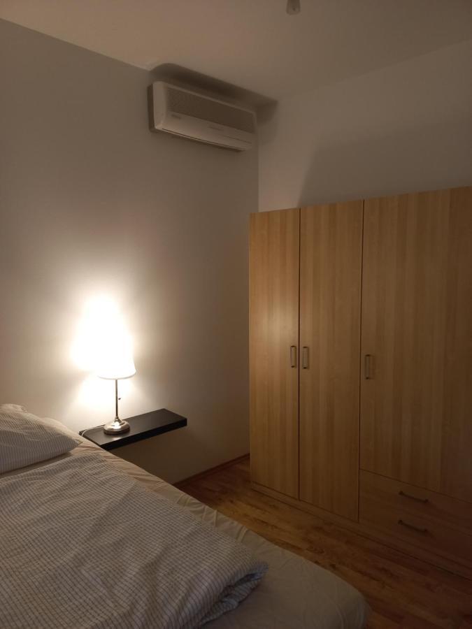 A-M Condominium Veszprem Bagian luar foto