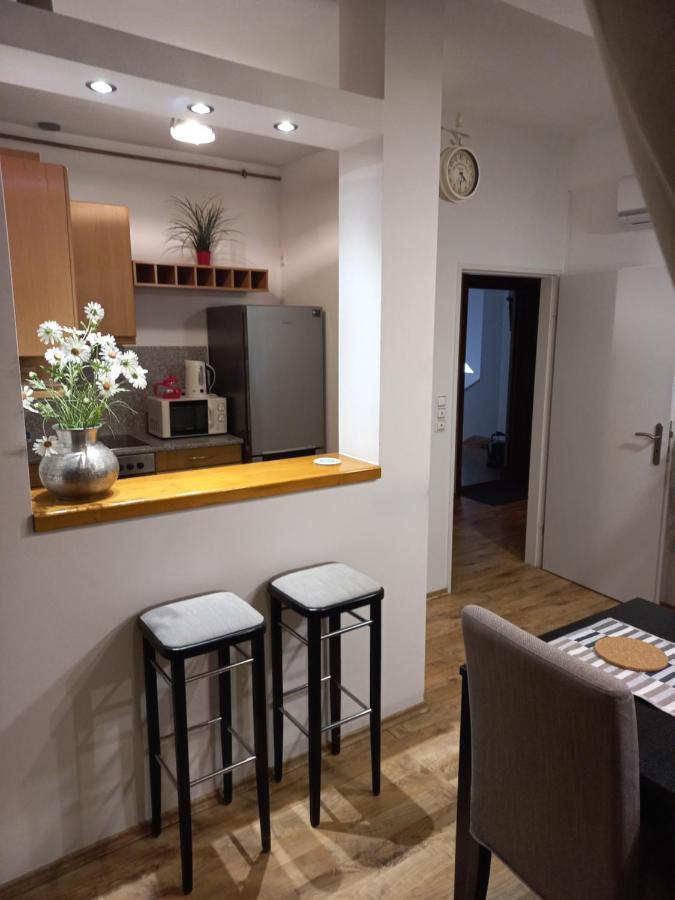 A-M Condominium Veszprem Bagian luar foto