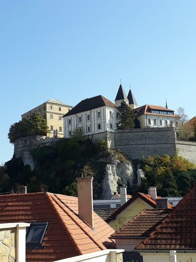 A-M Condominium Veszprem Bagian luar foto